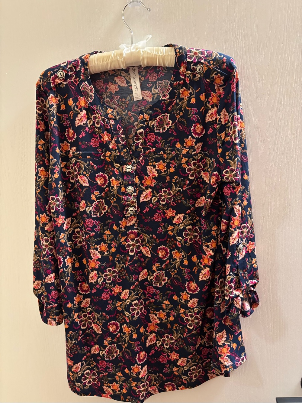 Dear Scarlett Floral Button-Front Women’s Tunic Top - Navy. Small